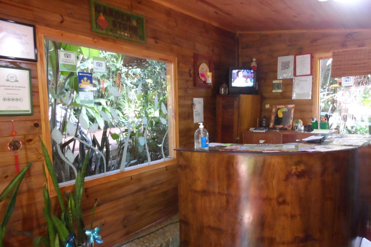 Garden Stone Hostel Puerto Iguazú Exterior foto