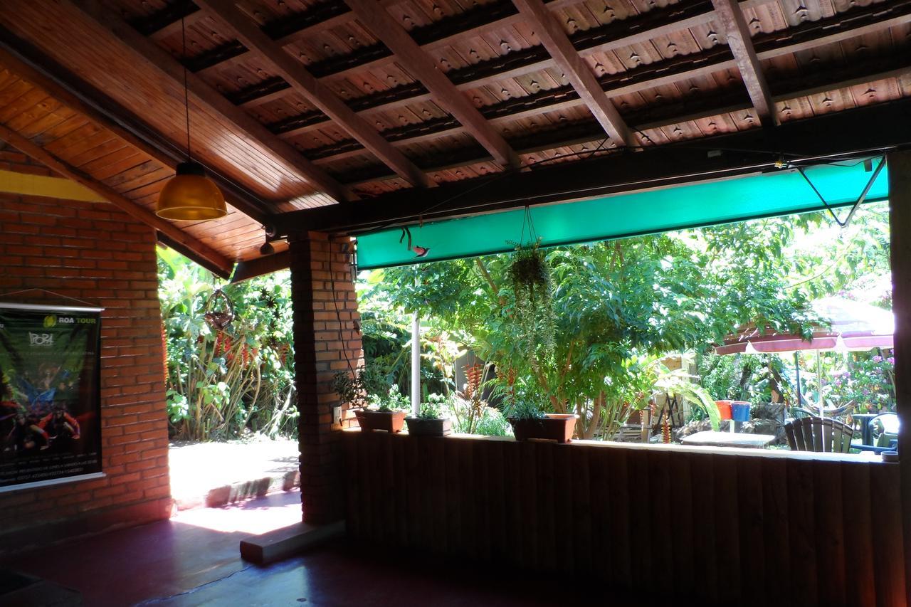 Garden Stone Hostel Puerto Iguazú Exterior foto